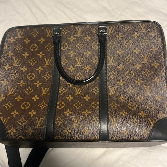 Real Louis Vuitton men’s. Briefcase in monogram in like new condition - Picture 5 of 5